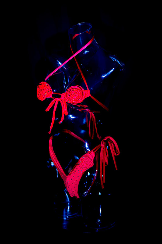 In bloom stone-Hard love